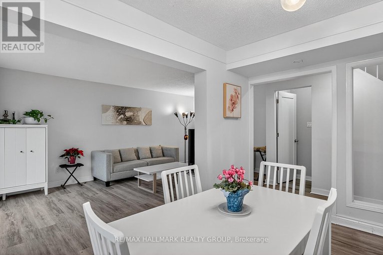 29121975/26-837-eastvale-drive/beaconwood/ottawa/ontario/K1J7T5_12