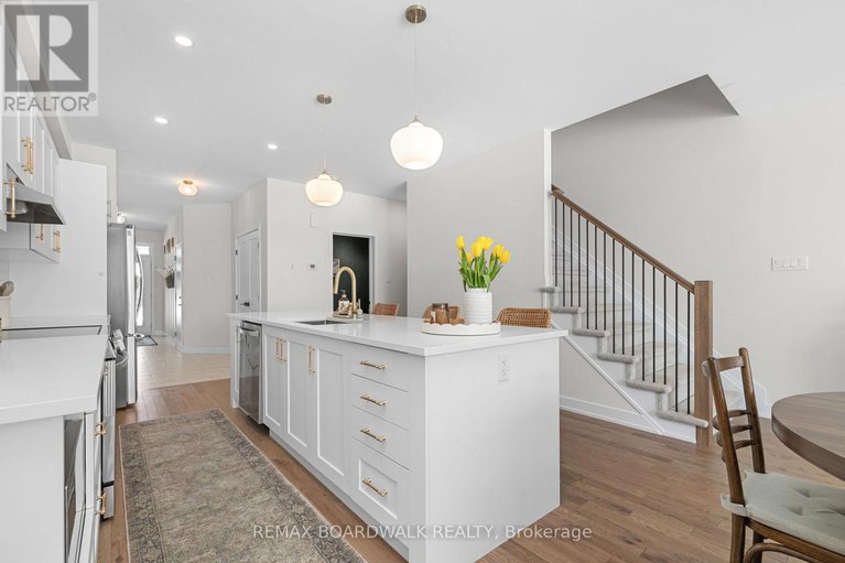 29425299/204-adelaide-street/almonte/mississippi-mills/ontario/K0A1A0_8