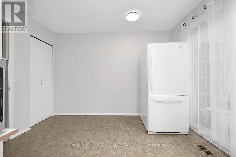 29474234/1107-meadowlands-drive/carleton-square/ottawa/ontario/K2C0K5_15