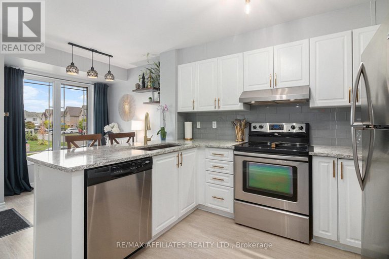 28890058/440-harvest-valley-avenue/avalon-east/ottawa/ontario/K4A0V6_7