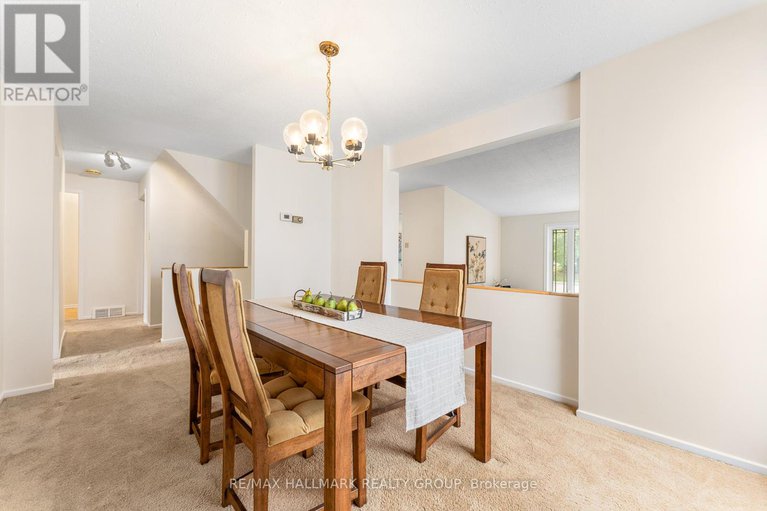 28978664/1075-avignon-court/orleans-wood/ottawa/ontario/K1C2N4_10