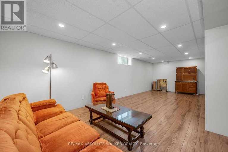 28543376/1867-springridge-drive/springridgeeast-village/ottawa/ontario/K4A4R1_35