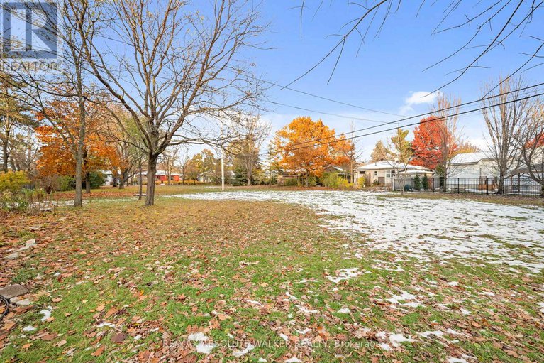 29110851/2243-hillary-avenue/alta-vista/ottawa/ontario/K1H7H7_28