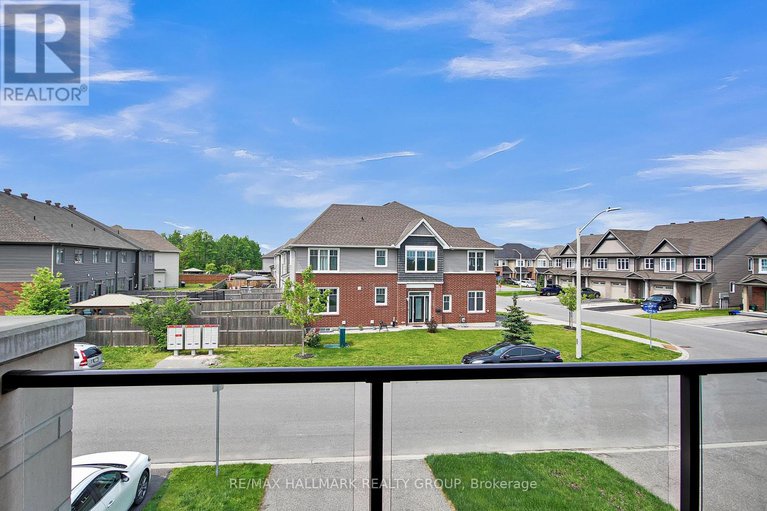28420945/576-labrador-crescent/blossom-parkkemp-parkfindlay-creek/ottawa/ontario/K1T0R3_45