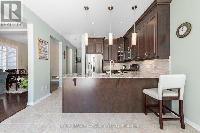 29430898/528-rouncey-road/emerald-meadowstrailwest/ottawa/ontario/K2V0E2_13