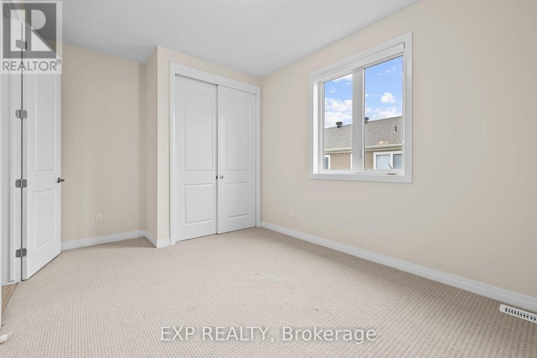 28902655/807-mercier-crescent/orleans-village/ottawa/ontario/K1W1E6_21