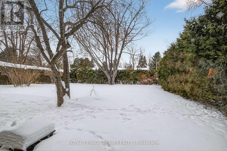 29372454/18-pentland-crescent/beaverbrook/ottawa/ontario/K2K1V5_41