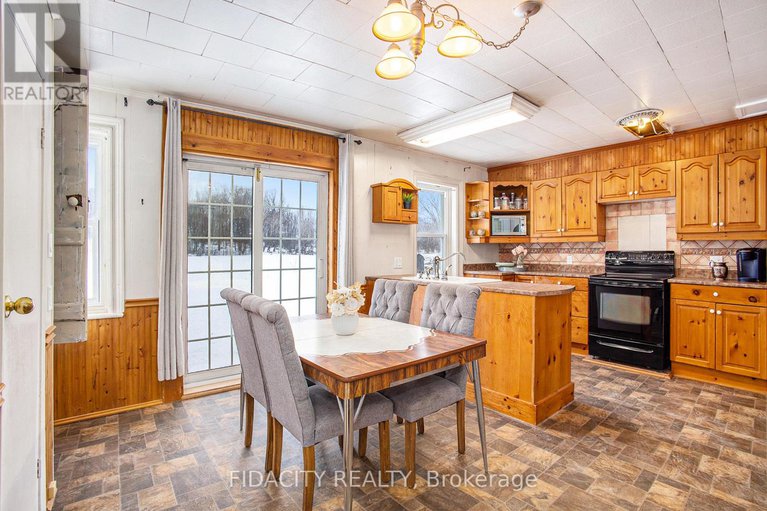 28628376/5046-carp-road/fitzroy-ward-south-east/ottawa/ontario/K0A2H0_8