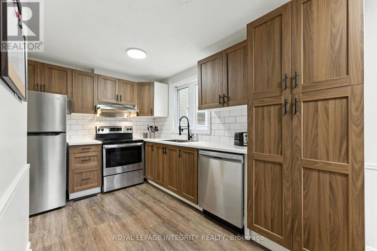 28843090/7900-decarie-drive/orleans-wood/ottawa/ontario/K1C2K3_7