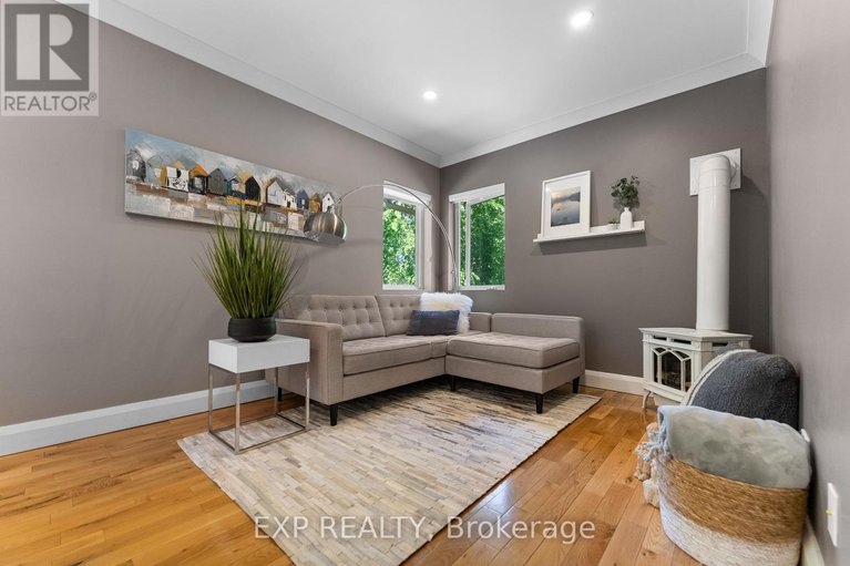 29369417/5759-queenscourt-crescent/manotick-east-to-manotick-station/ottawa/ontario/K4M1K3_35