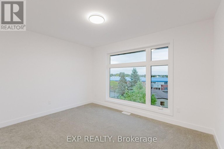 28635776/603-silhouette-private/cedargrovefraserdale/ottawa/ontario/K2J4S3_8