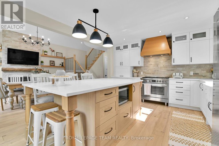 28615921/4156-wolfe-point-way/riverside-southgloucester-glen/ottawa/ontario/K1V1P5_17