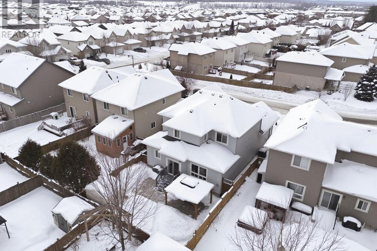 29611757/112-jade-street/town-of-rockland/clarence-rockland/ontario/K4K0C8_40