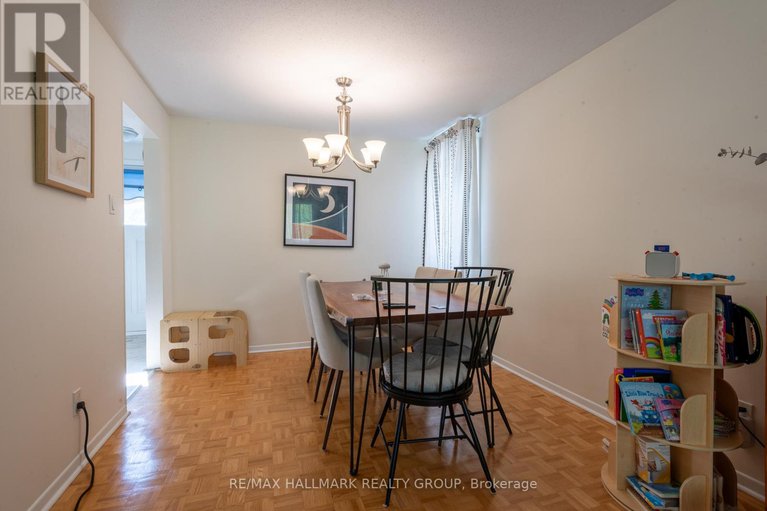 28823440/2429-ogilvie-road/beacon-hill-north/ottawa/ontario/K1J7N3_8