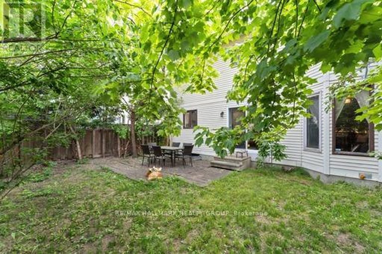 29442730/160-sai-crescent/hunt-club-park/ottawa/ontario/K1G5P2_30