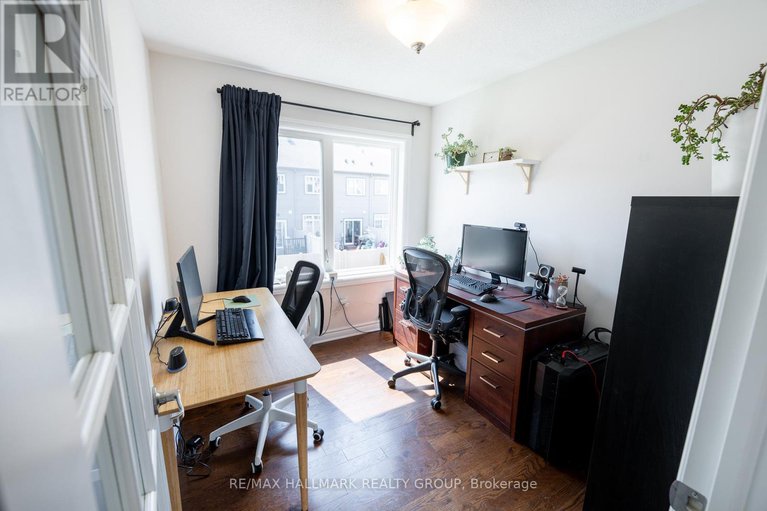 28835804/106-gelderland-private/emerald-meadowstrailwest/ottawa/ontario/K2V0H8_13