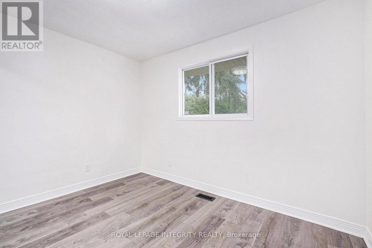 28573390/20-newhaven-street/manordale/ottawa/ontario/K2G0X5_18