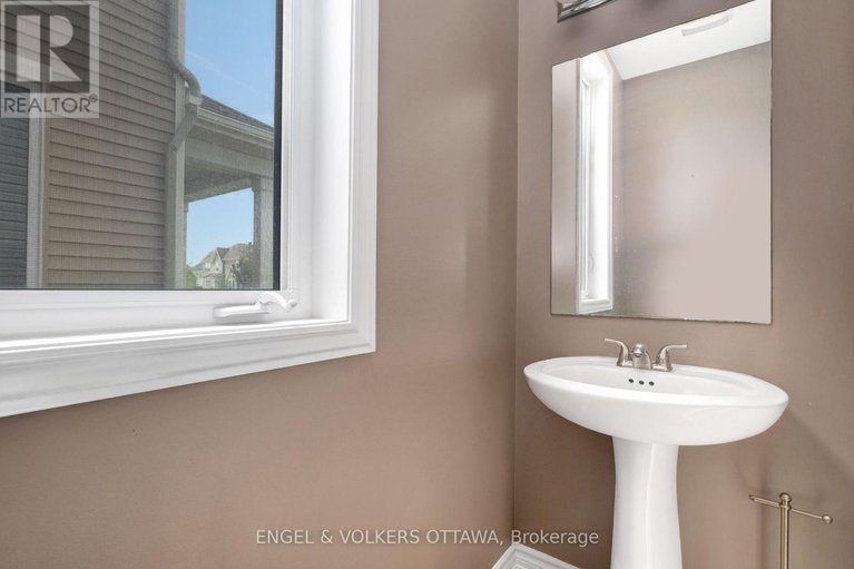 29609510/305-lamarche-avenue/orleans-village/ottawa/ontario/K1W0M6_15