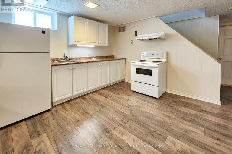 29114747/14-roberta-crescent/pheasant-run/ottawa/ontario/K2J1G6_21