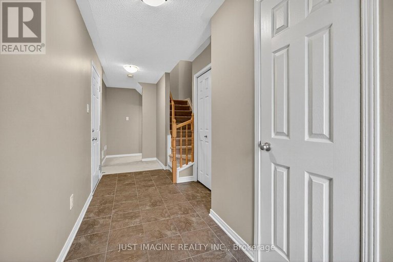 29033359/105-caithness-private/mer-bleuebradley-estatesanderson-park/ottawa/ontario/K1W0G4_4