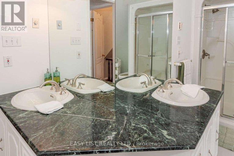 28983003/704-pattee-road/champlain-twp/champlain/ontario/K6A2R2_46