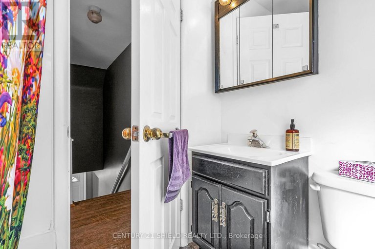 28960052/94-columbia-avenue/long-sault/south-stormont/ontario/K0C1P0_30