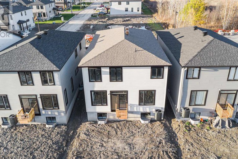 29172470/526-reflection-street/orleans-village/ottawa/ontario/K1W0S8_44