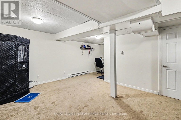 29586138/7004-bilberry-drive/convent-glen-north/ottawa/ontario/K1C3R6_29