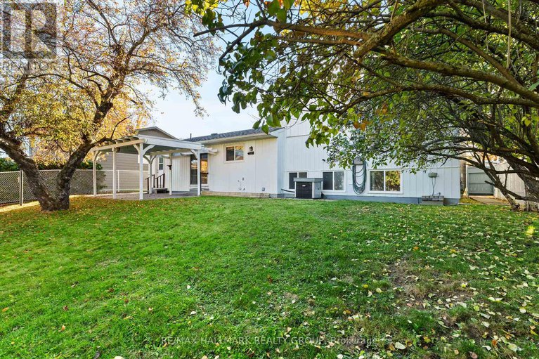 29048191/26-ettrick-crescent/pheasant-run/ottawa/ontario/K2J1G1_30