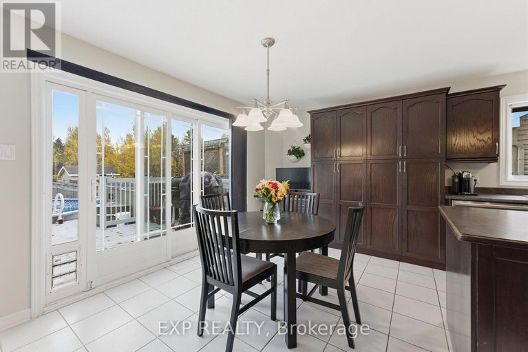 29033909/17-olde-towne-avenue/village-of-russell/russell/ontario/K4R0A5_17