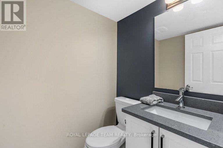 29379773/94-nutting-crescent/riverside-southgloucester-glen/ottawa/ontario/K4M0E2_6