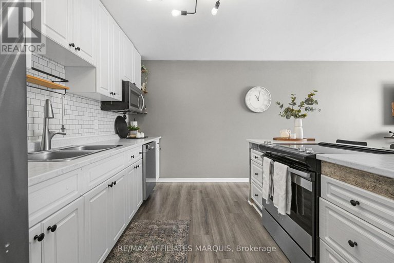 29438103/156-duncan-street/drummondnorth-elmsley-north-elmsley-twp/drummondnorth-elmsley/ontario/K7A4S4_11