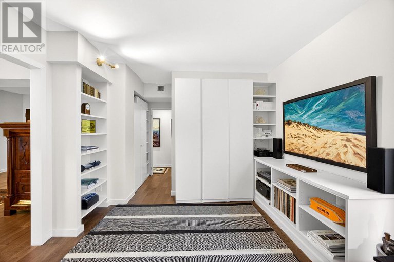 29385389/2404-160-george-street/lower-townbyward-market/ottawa/ontario/K1N9M2_29