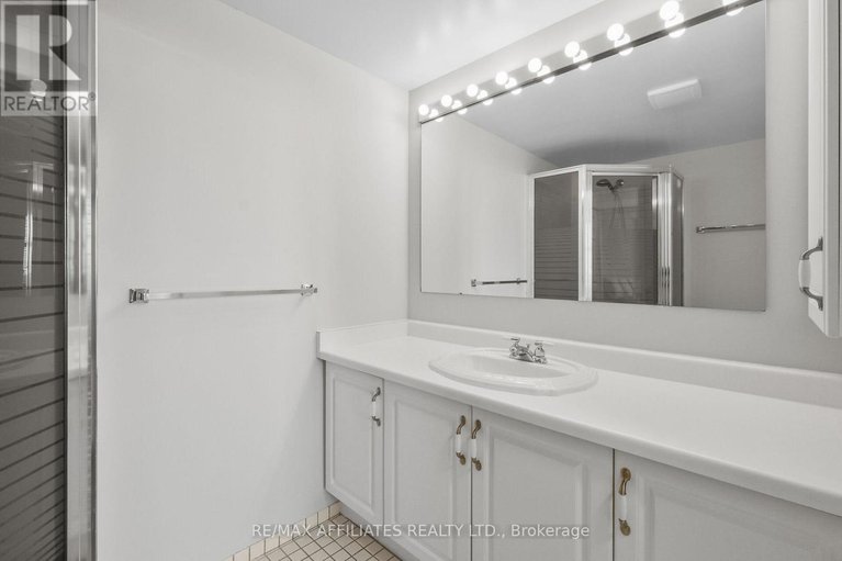 28532598/u1503-2759-carousel-crescent/emerald-woodssawmill-creek/ottawa/ontario/K1J2N5_28