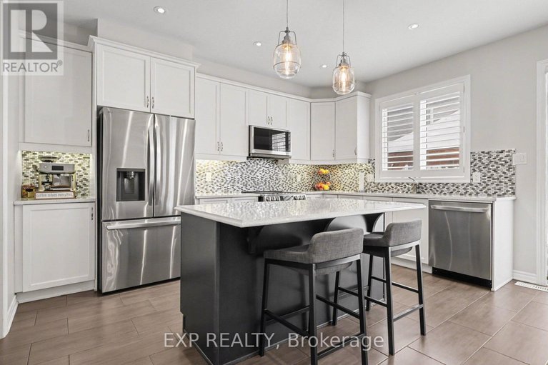 29597268/73-bristling-crescent/half-moon-bay/ottawa/ontario/K2J6C2_12