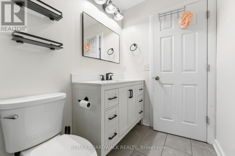 29576237/1707-meadowbrook-road/pineview/ottawa/ontario/K1B4W6_14