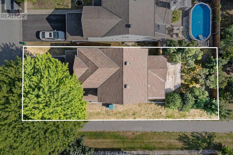28728936/239-markland-crescent/barrhaven-east/ottawa/ontario/K2G6A9_32