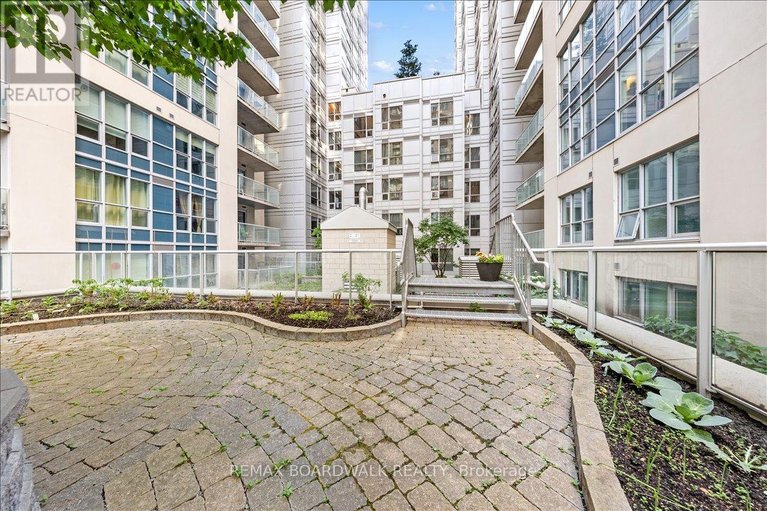 29646330/2107-242-rideau-street/sandy-hill/ottawa/ontario/K1N0B7_23