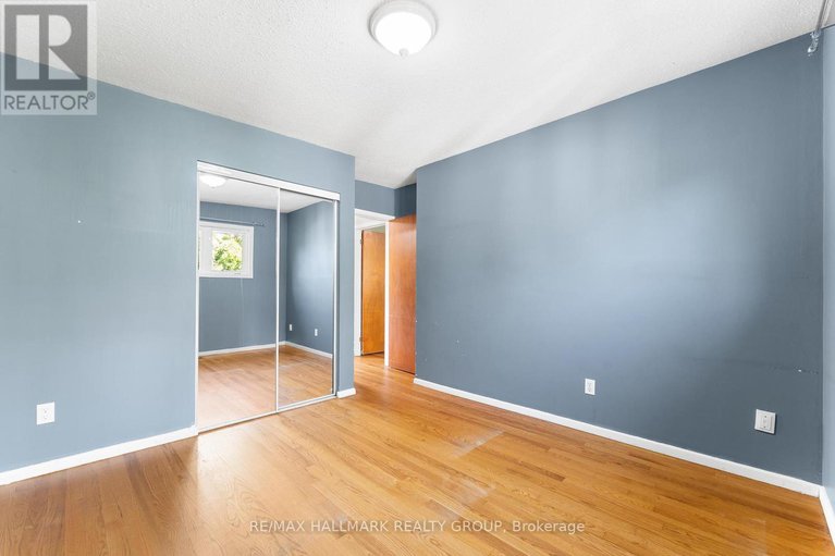 28943105/2437-tupper-avenue/hawthorne-meadows/ottawa/ontario/K1G1G6_15