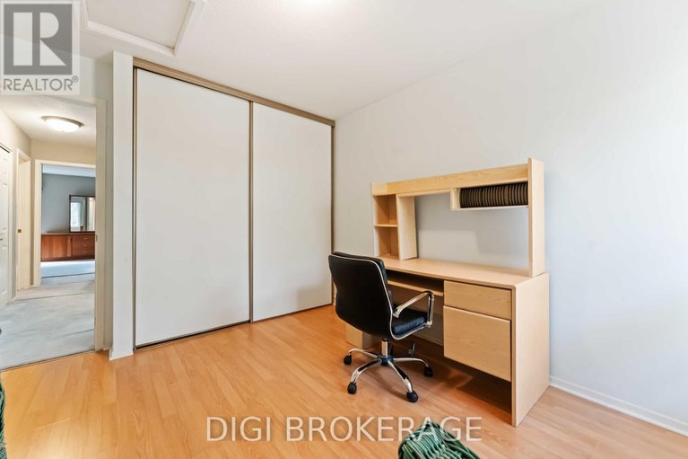 28971569/28-710-coronation-avenue/riverview-park/ottawa/ontario/K1G4G7_25