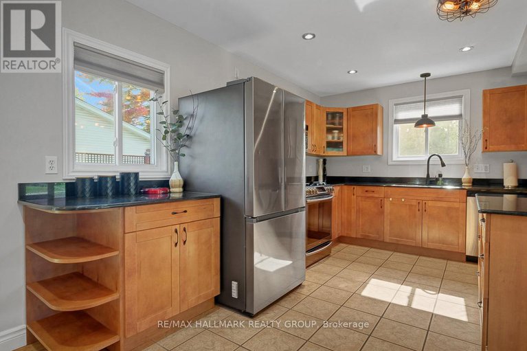 28915575/3243-southgate-road/south-keys/ottawa/ontario/K1V7Y2_9