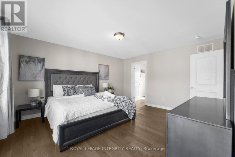 28643913/724-vennecy-terrace/orleans-village/ottawa/ontario/K1W0N3_19