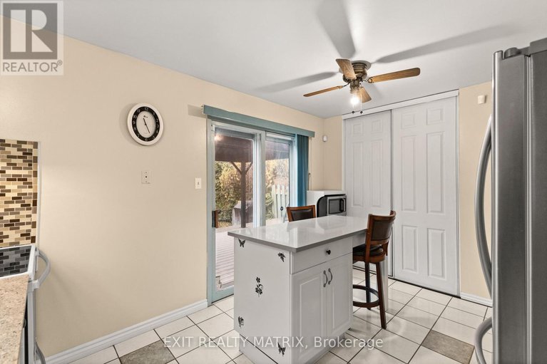 29081362/1094-st-lucia-place/convent-glen-north/ottawa/ontario/K1C2G3_12