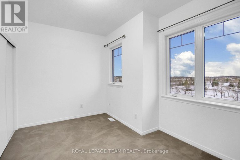 29251198/41-204-shanly-private/stonebridge/ottawa/ontario/K2J5X6_32