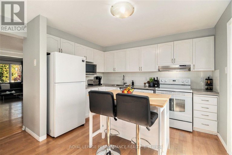 29045618/470-rougemount-crescent/fallingbrookgardenway-south/ottawa/ontario/K4A2Z2_10