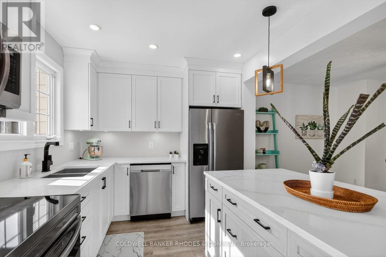 29438114/521-orkney-private/carleton-square/ottawa/ontario/K2C3M7_11