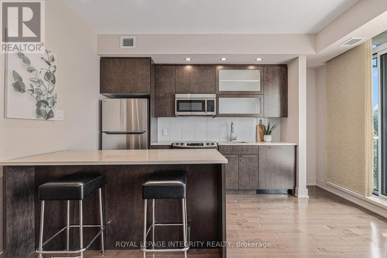 28767931/304-98-richmond-road/westborohampton-park/ottawa/ontario/K1Z0B2_15
