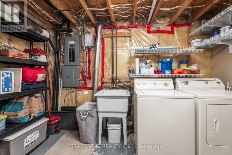 28498245/32-acklam-terrace/morgans-grantsouth-march/ottawa/ontario/K2K2H5_28