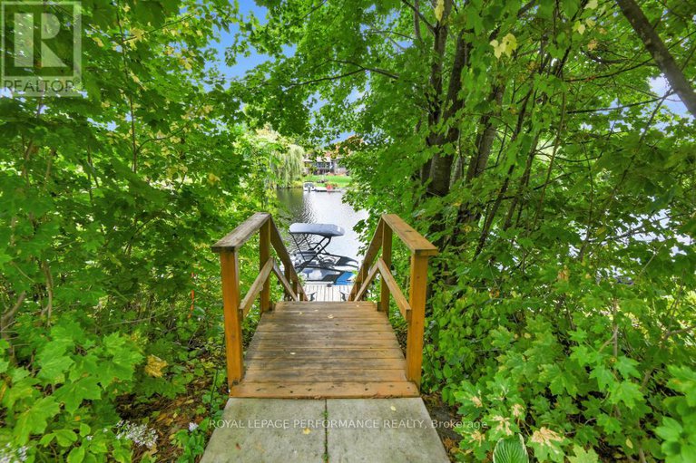 29118875/5583-manotick-main-street/manotick-village-manotick-estates/ottawa/ontario/K4M1A9_48