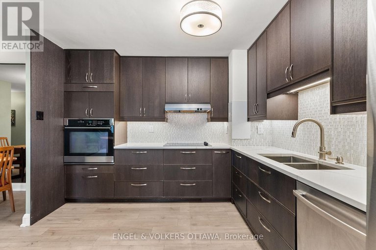 28939396/1006-2951-riverside-drive/mooneys-bayriverside-park/ottawa/ontario/K1V8W6_13